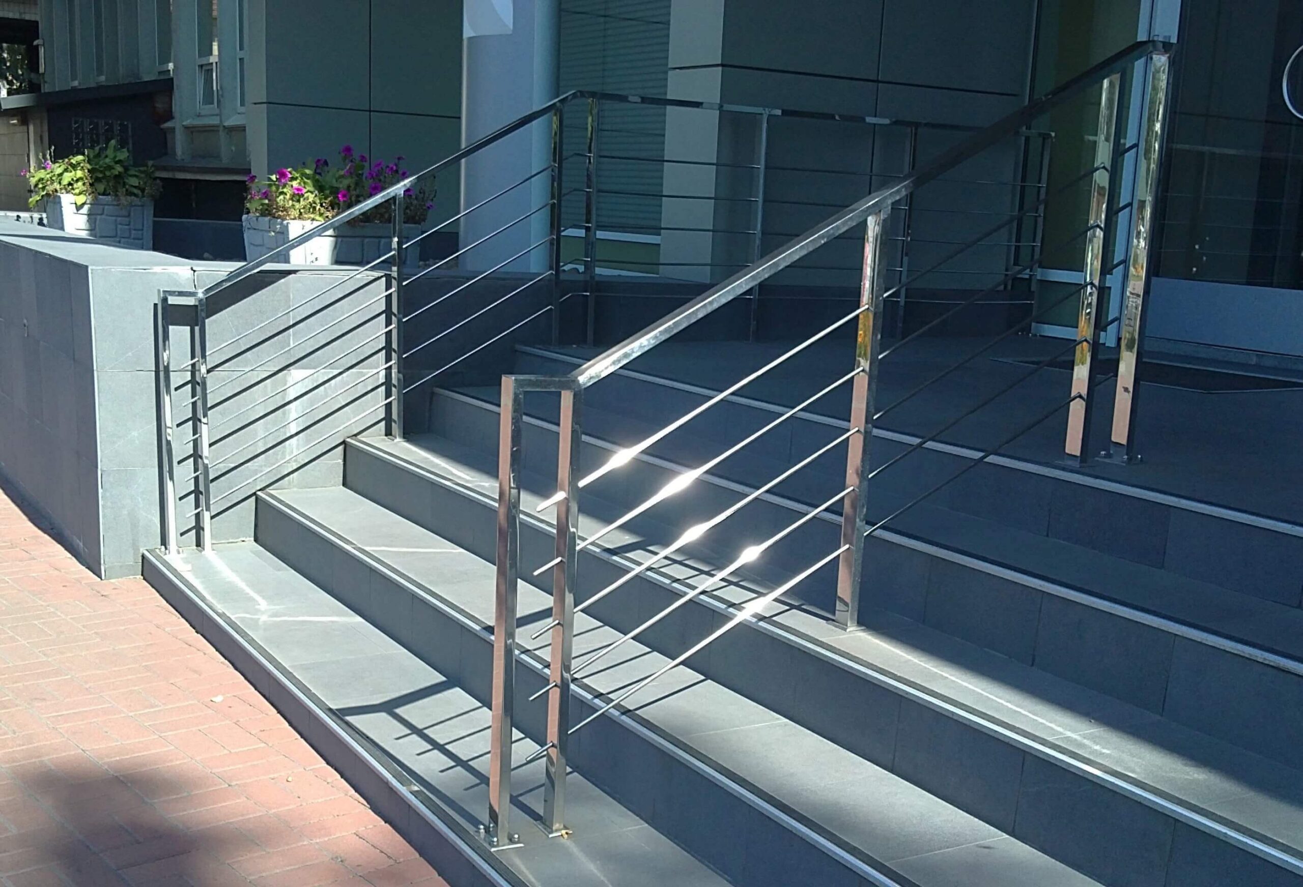 перила для наружных лестниц нержавеющая сталь. фото