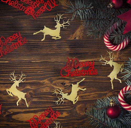 Рождественские конфетти - олени и надпись "Счастливого Рождества"